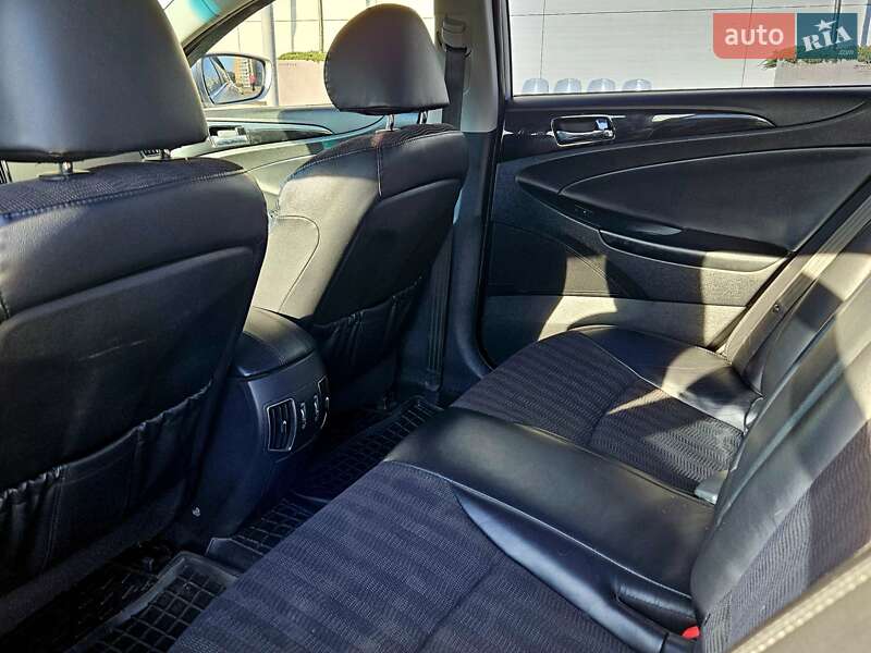 Седан Hyundai Sonata 2012 в Львові