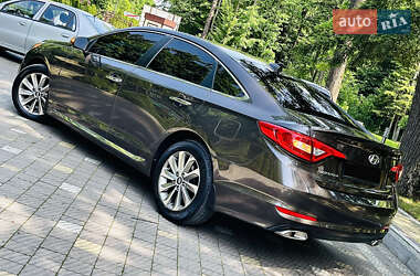 Седан Hyundai Sonata 2015 в 