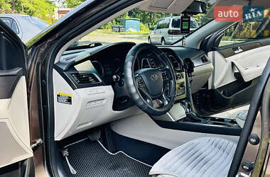 Седан Hyundai Sonata 2015 в 