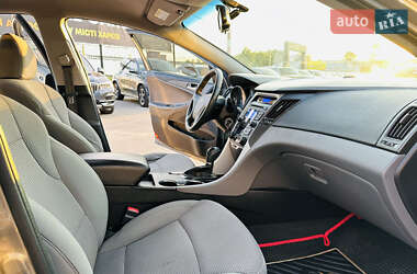 Седан Hyundai Sonata 2013 в 