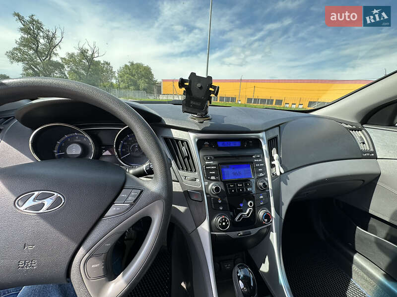 Седан Hyundai Sonata 2012 в Чернівцях