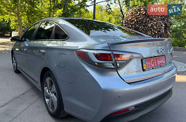 Седан Hyundai Sonata 2015 в 