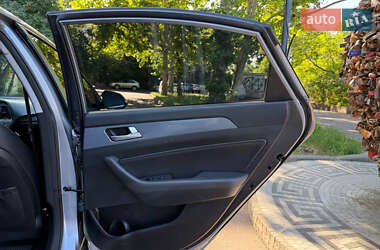 Седан Hyundai Sonata 2015 в 