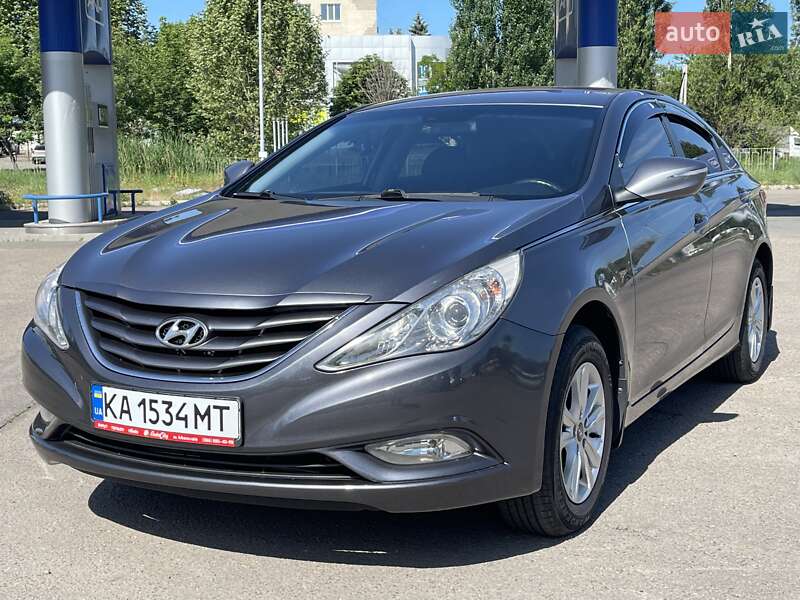 Hyundai Sonata 2011