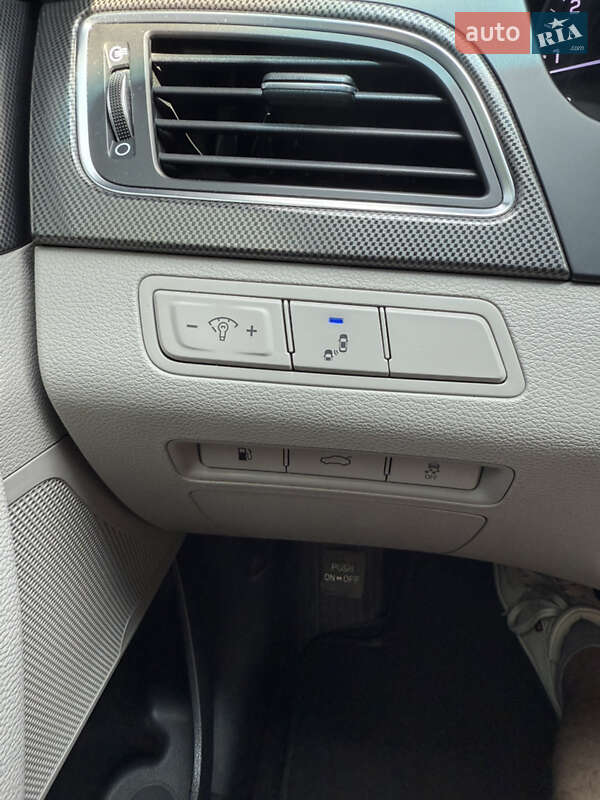 Седан Hyundai Sonata 2014 в Днепре