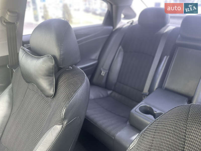 Седан Hyundai Sonata 2011 в Києві