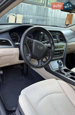 Седан Hyundai Sonata 2015 в 