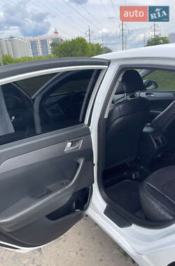 Седан Hyundai Sonata 2015 в 