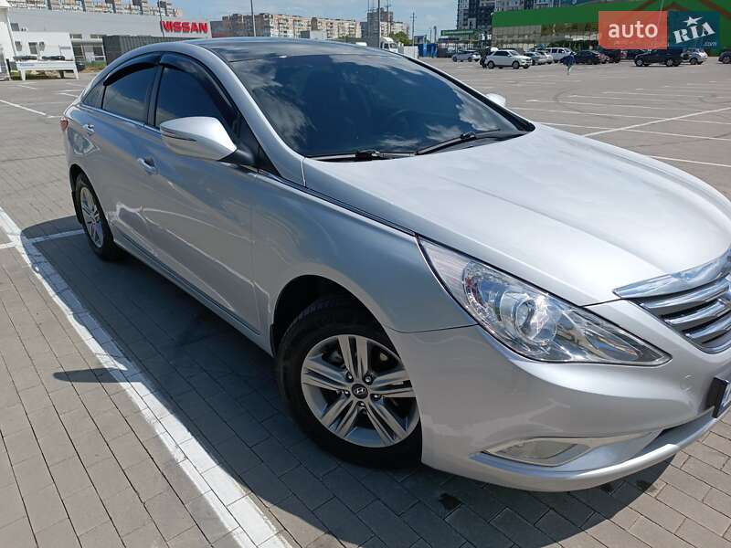 Седан Hyundai Sonata 2014 в 