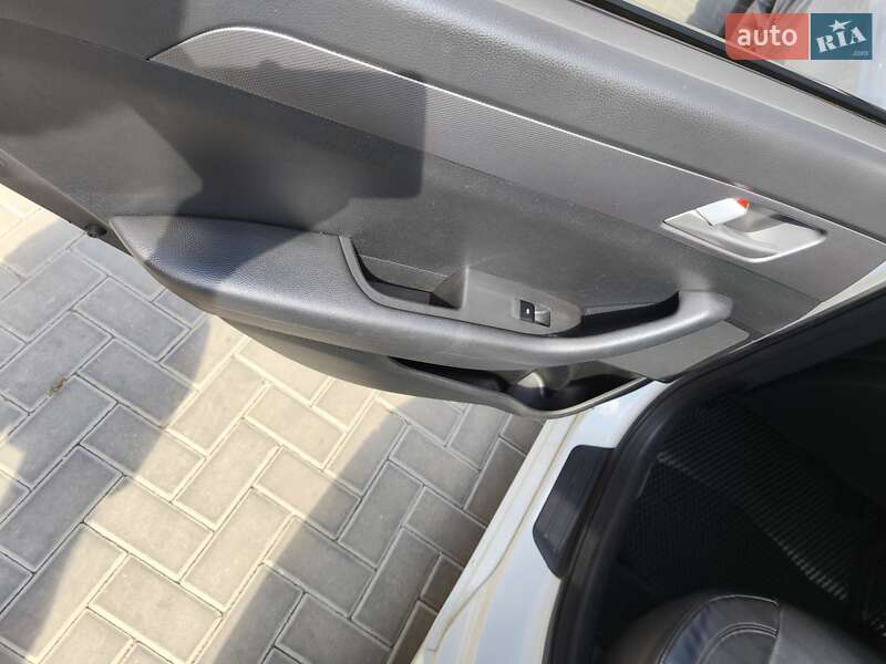 Седан Hyundai Sonata 2014 в Одессе