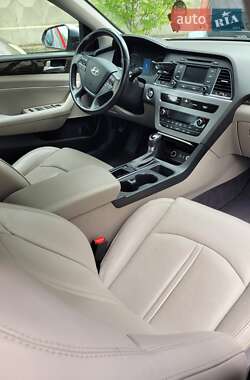 Седан Hyundai Sonata 2015 в 