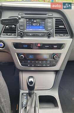 Седан Hyundai Sonata 2015 в 