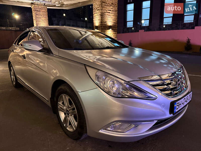 Hyundai Sonata 2013