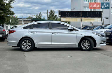 Седан Hyundai Sonata 2015 в 