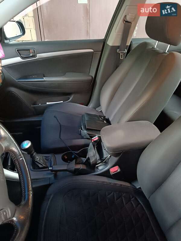 Седан Hyundai Sonata 2009 в Києві
