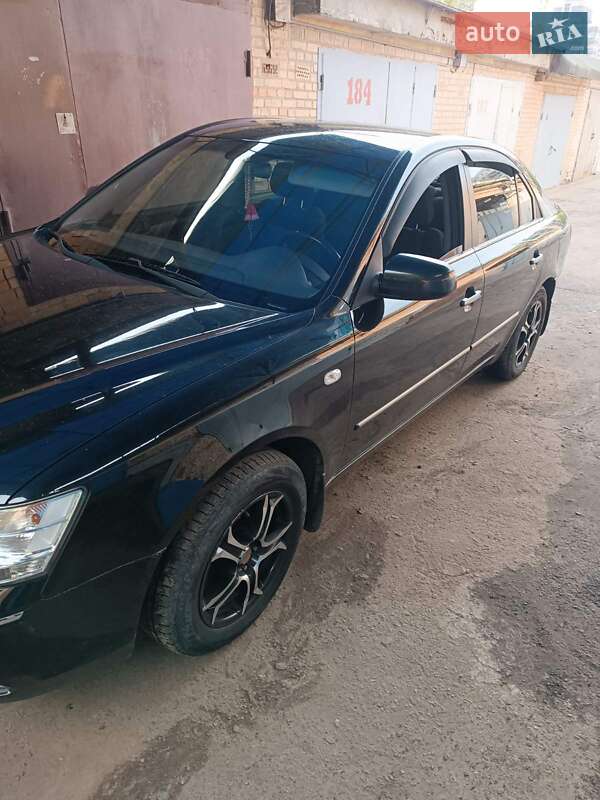 Седан Hyundai Sonata 2009 в Києві