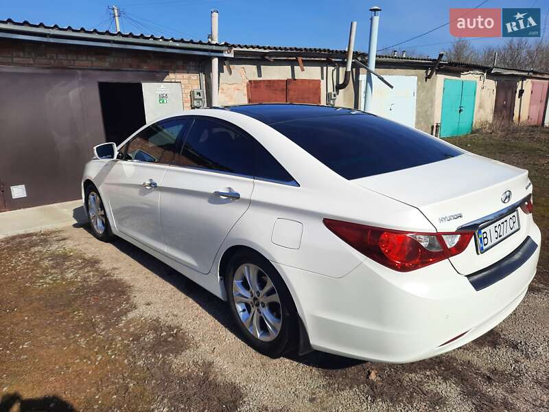 Седан Hyundai Sonata 2011 в Карлівці