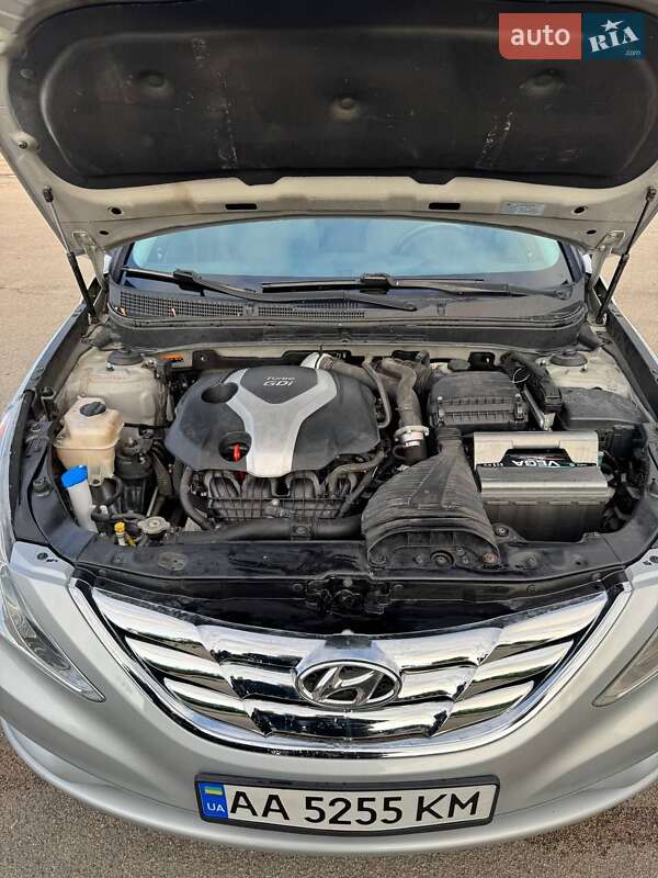 Седан Hyundai Sonata 2013 в Коростене