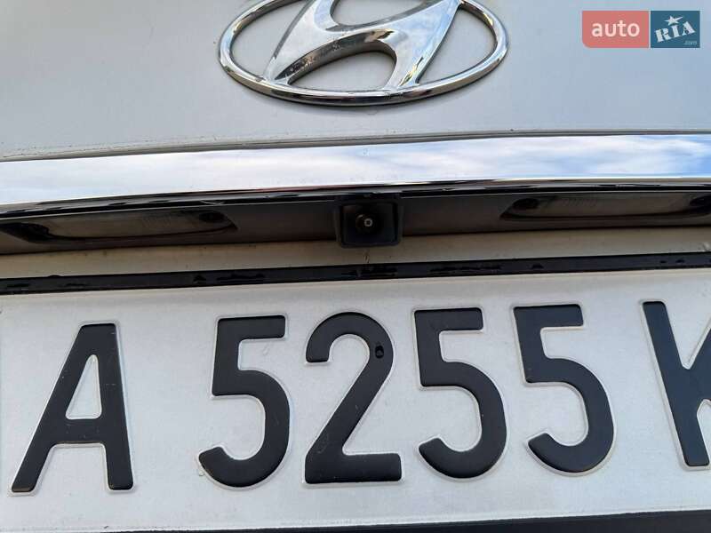 Седан Hyundai Sonata 2013 в Коростене