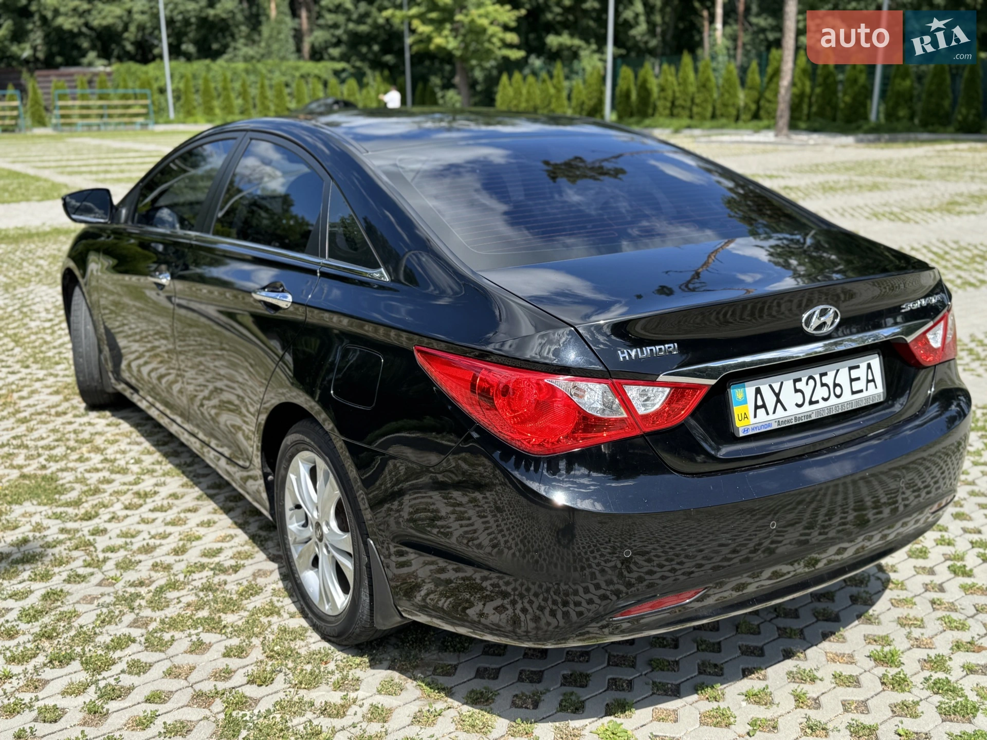 2010 Hyundai Sonata - мініатюра 8