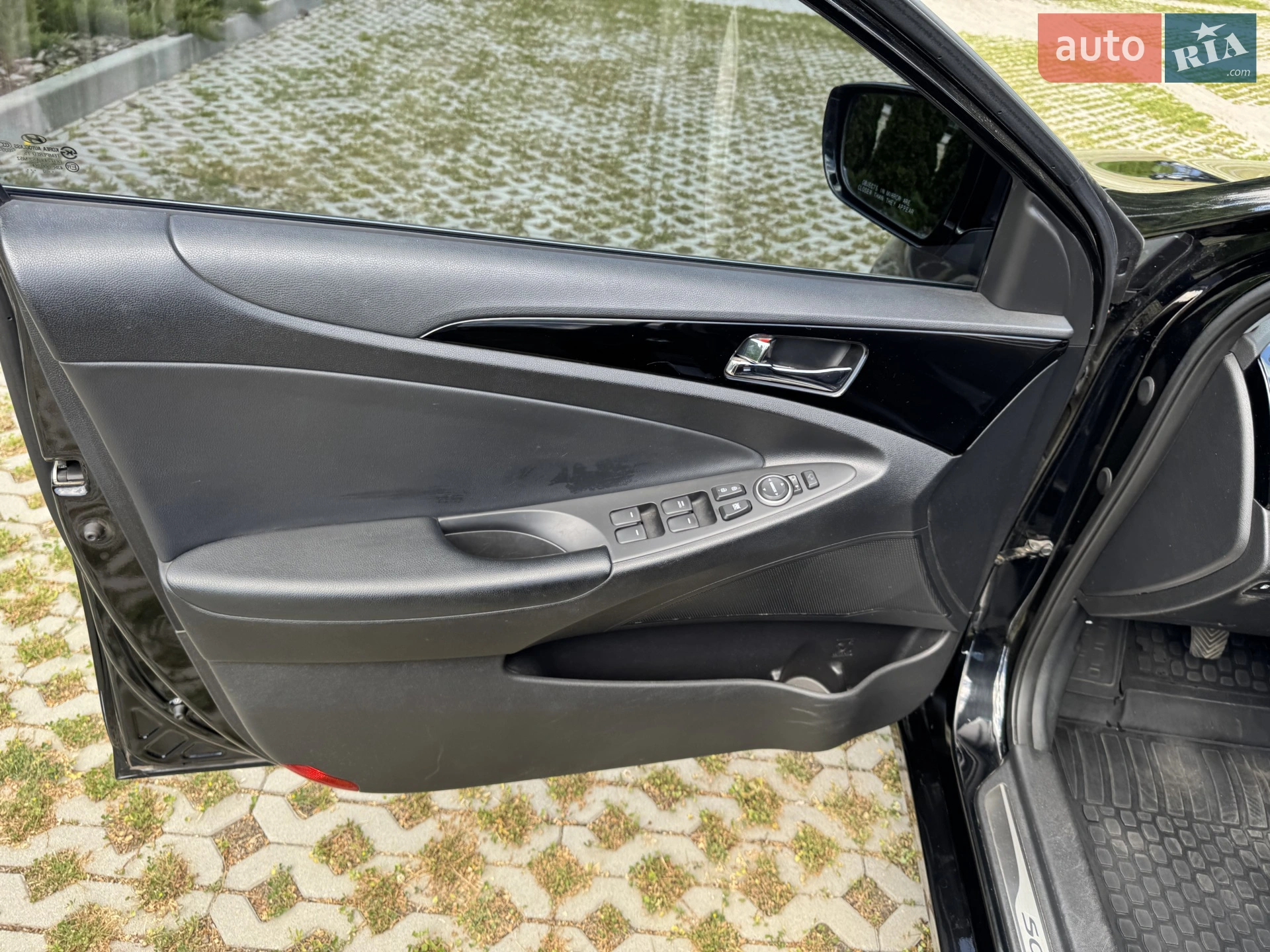 2010 Hyundai Sonata - мініатюра 19