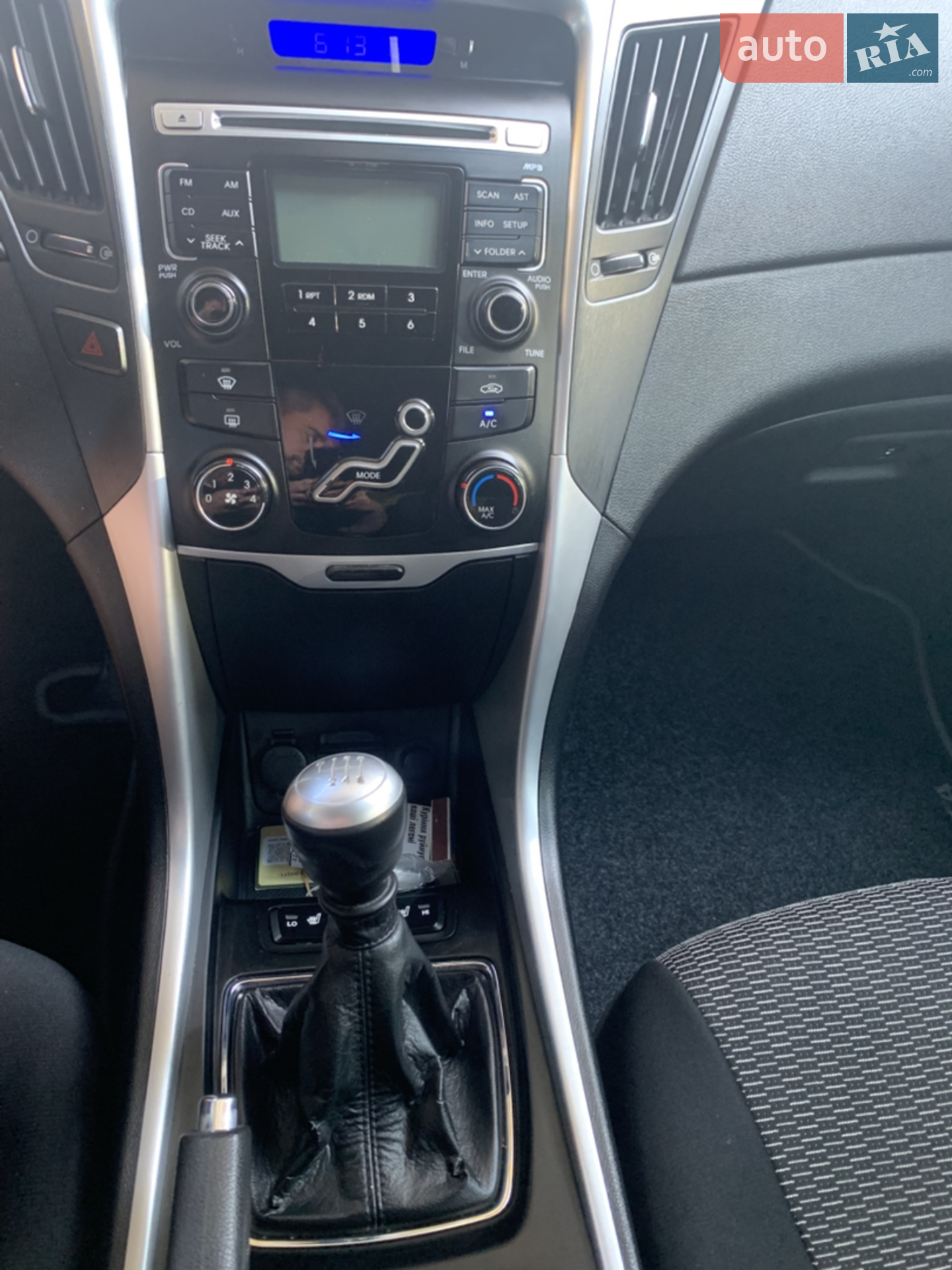 2011 Hyundai Sonata - мініатюра 12