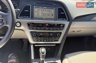 Седан Hyundai Sonata 2015 в 