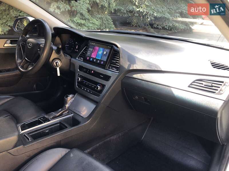 Седан Hyundai Sonata 2017 в Киеве