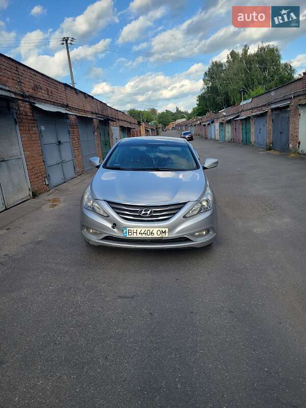Hyundai Sonata 2012
