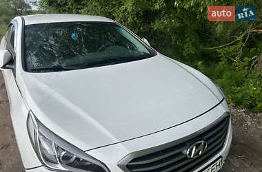 Седан Hyundai Sonata 2016 в Чернігові