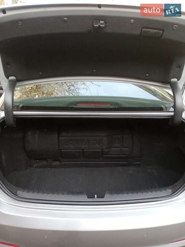 Седан Hyundai Sonata 2016 в Львове