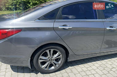 Седан Hyundai Sonata 2011 в 