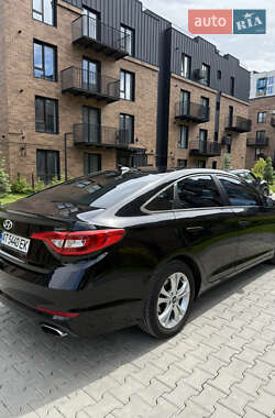 Седан Hyundai Sonata 2015 в 