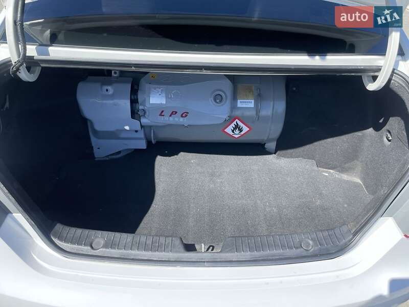 Седан Hyundai Sonata 2013 в Бережанах