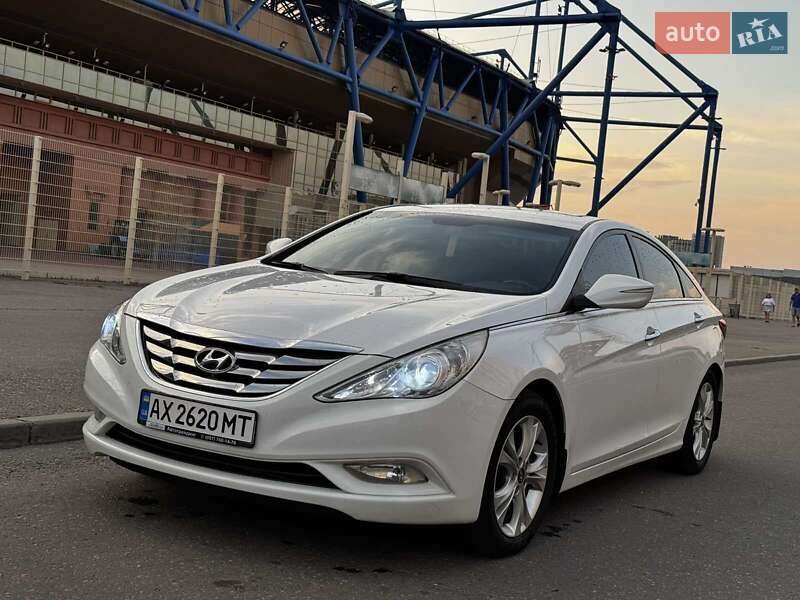 Hyundai Sonata 2010
