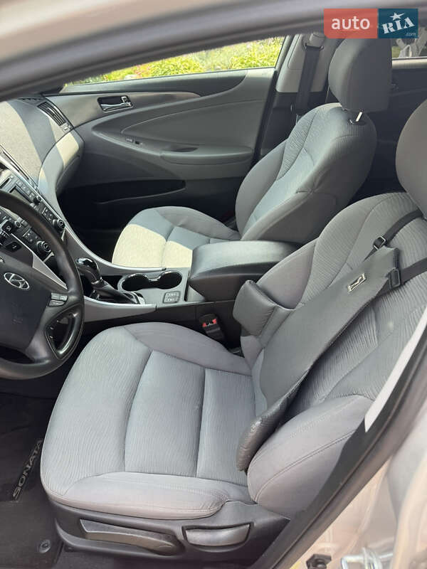 Седан Hyundai Sonata 2014 в Киеве фото 16 Седан Hyundai Sonata 2014 в Киеве
