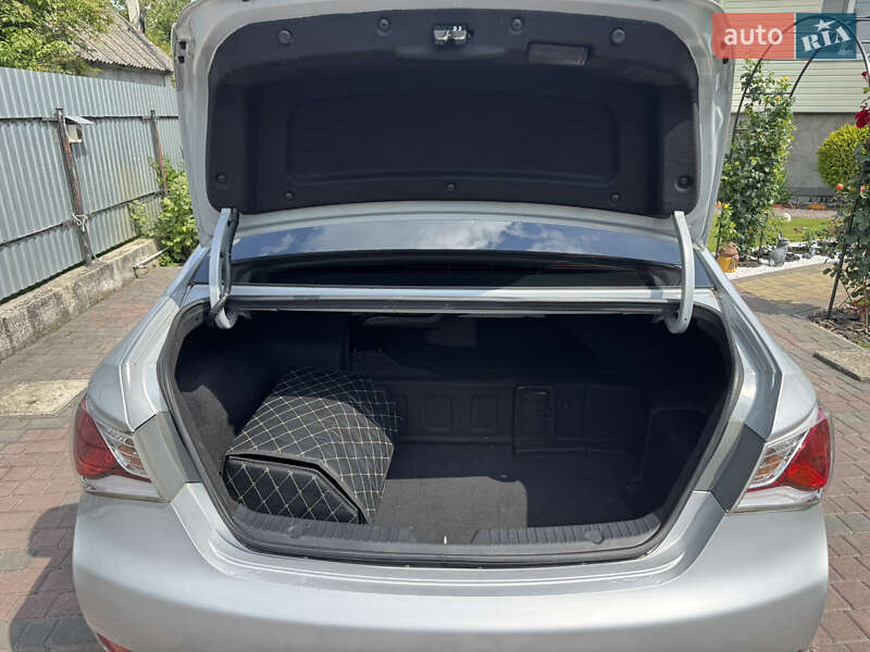 Седан Hyundai Sonata 2014 в Киеве фото 25 Седан Hyundai Sonata 2014 в Киеве