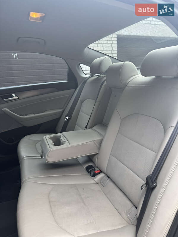 Седан Hyundai Sonata 2015 в Ирпене