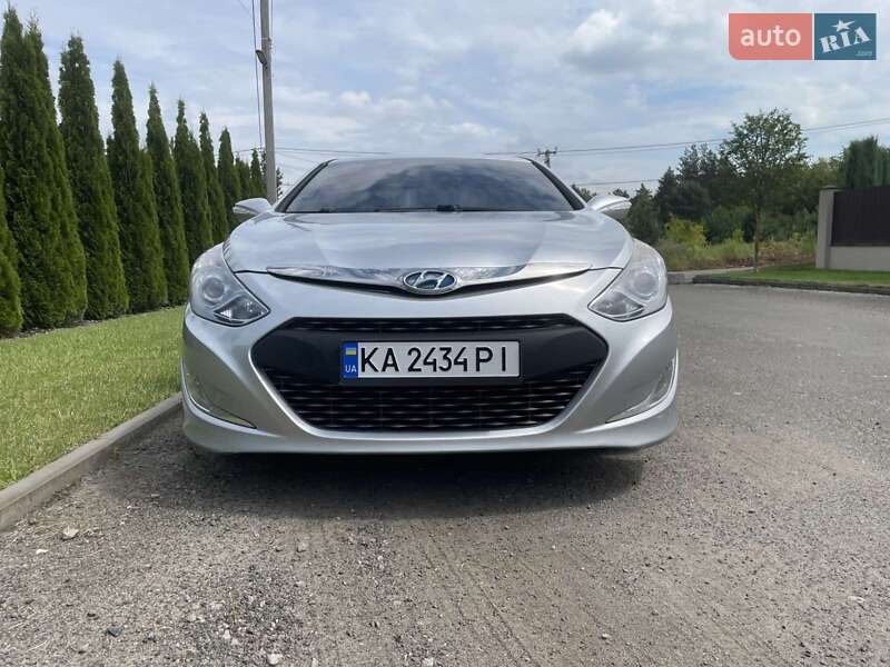 Hyundai Sonata 2011