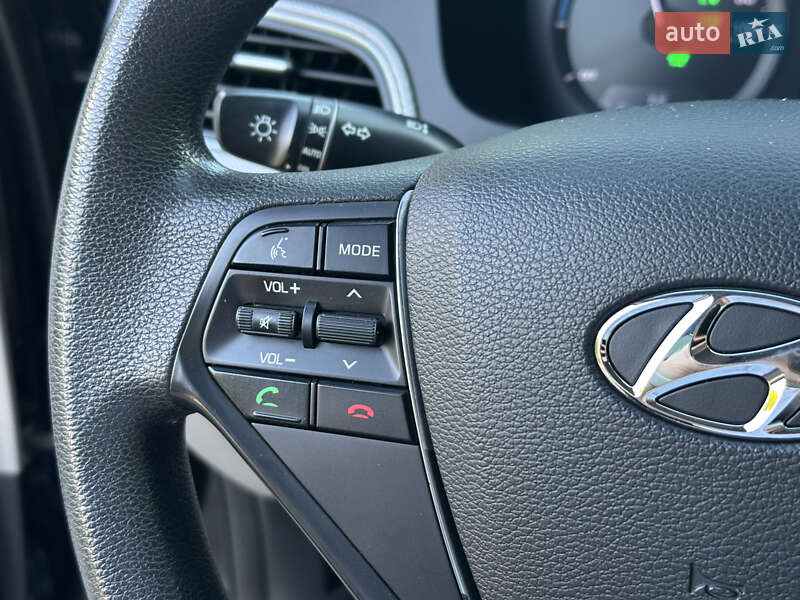 Седан Hyundai Sonata 2016 в Одесі
