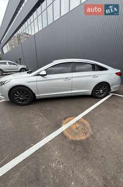 Седан Hyundai Sonata 2015 в 