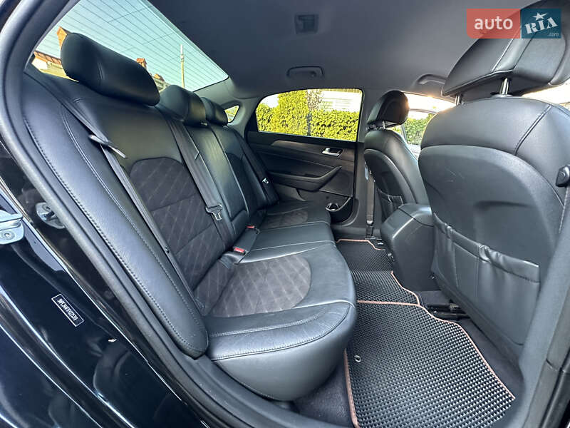 Седан Hyundai Sonata 2015 в Одессе