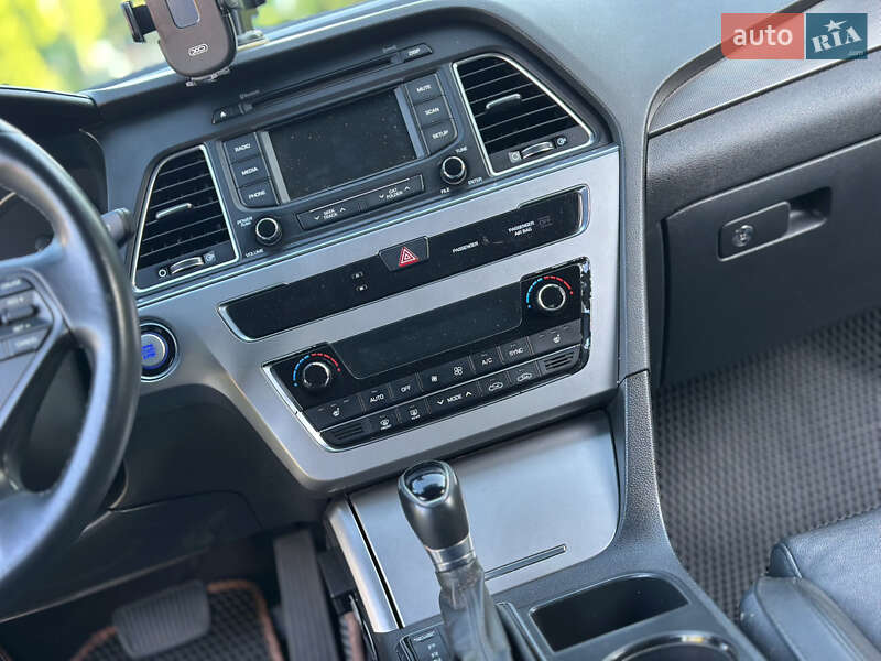 Седан Hyundai Sonata 2015 в Одессе