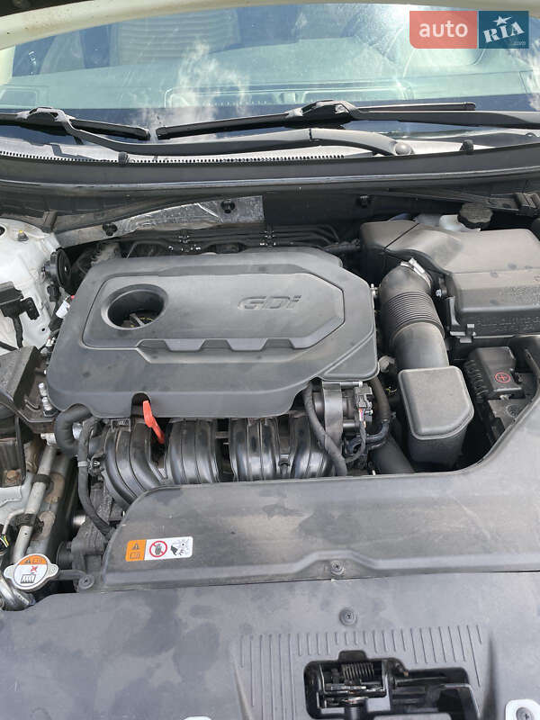 Седан Hyundai Sonata 2015 в Пирятині