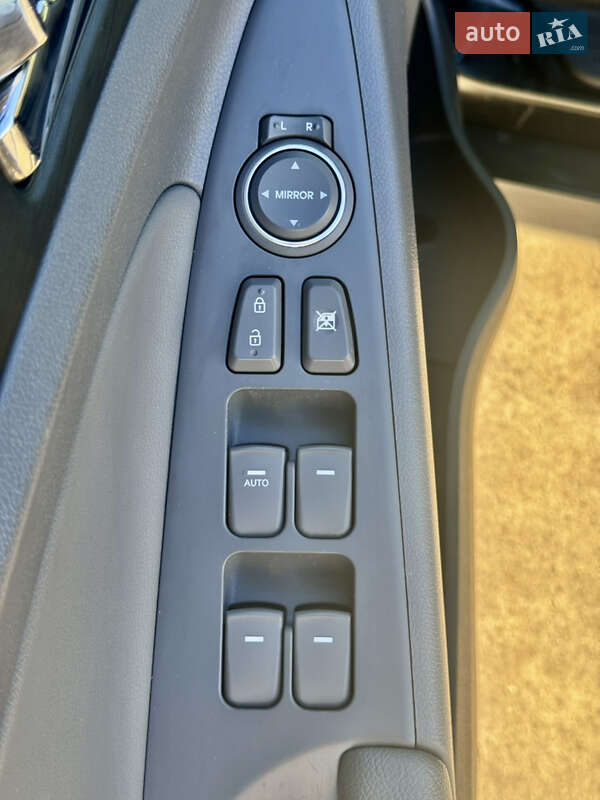 Седан Hyundai Sonata 2013 в Киеве