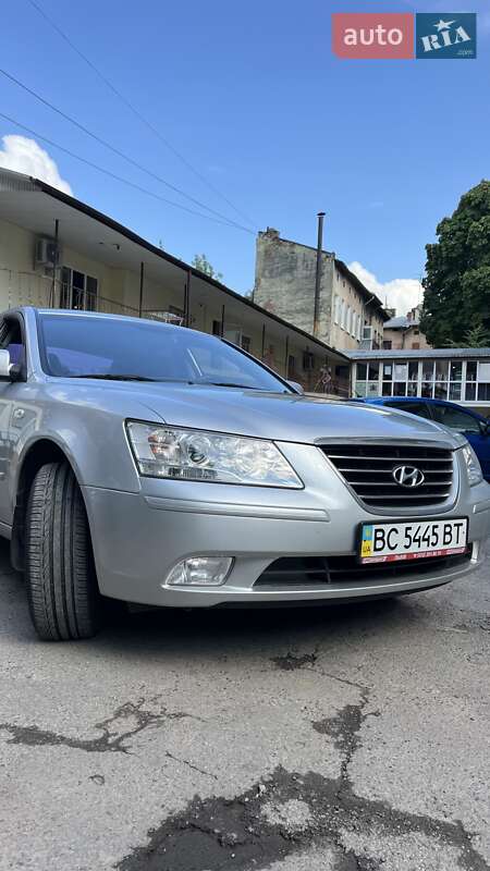 Седан Hyundai Sonata 2008 в Львове