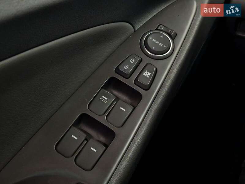 Седан Hyundai Sonata 2014 в Миколаєві