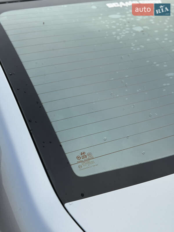 Седан Hyundai Sonata 2006 в Киеве