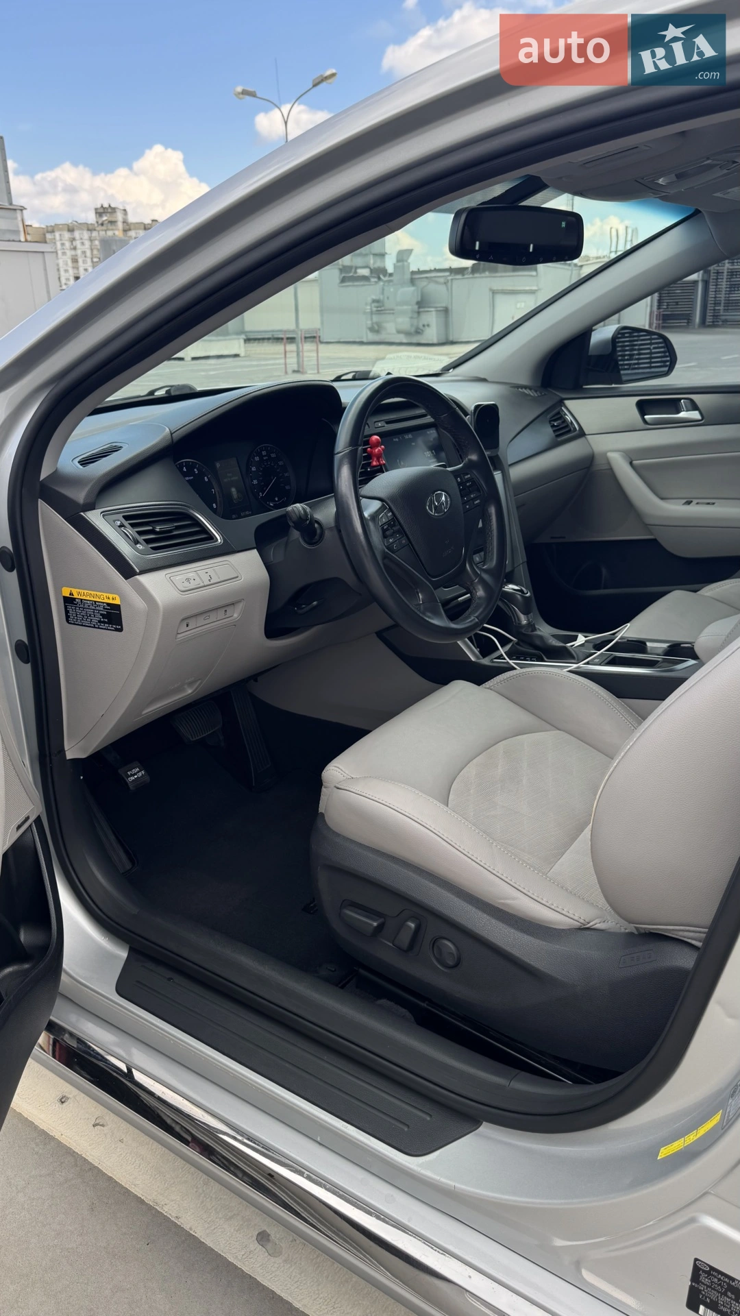 2015 Hyundai Sonata - мініатюра 16