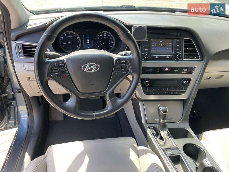 Седан Hyundai Sonata 2015 в Одессе